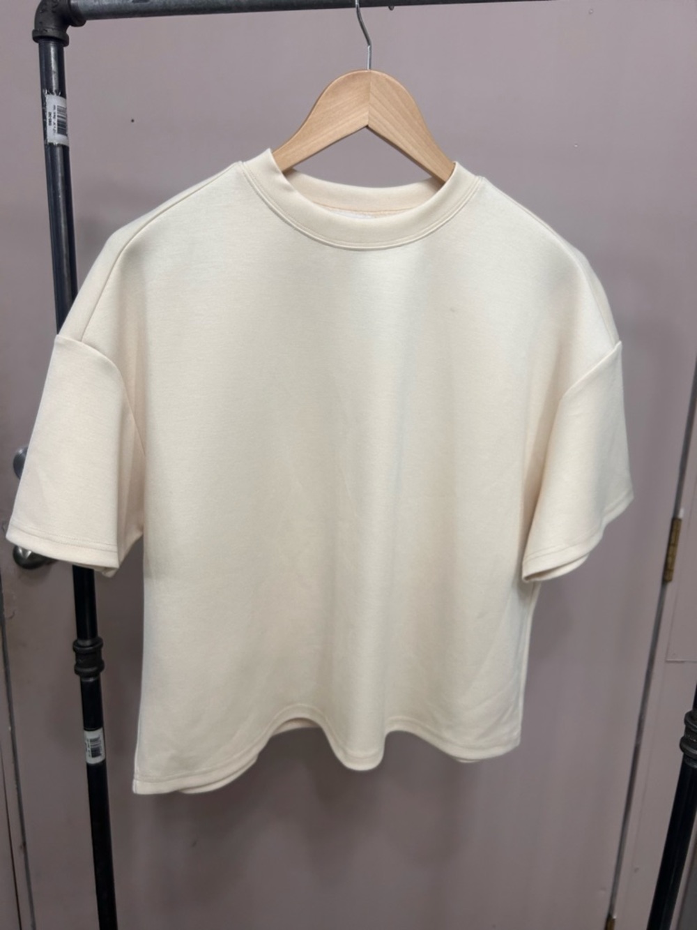 Priv - Cream Luxeflow Tee NWT Small